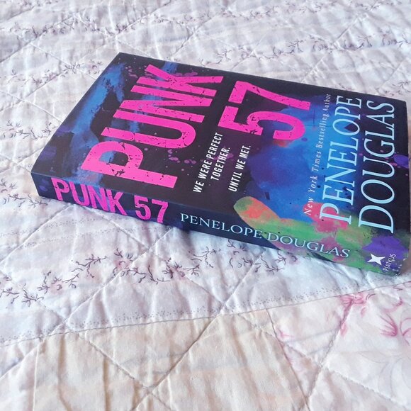 Punk 57 / Penelope Douglas - Picture 2 of 4